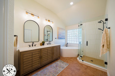 Transitional bathroom photo in Austin