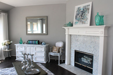 Example of a transitional home design design in Dallas