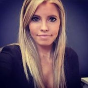 Sharni Jones's photo