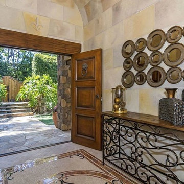 Hermosa Way | Transitional