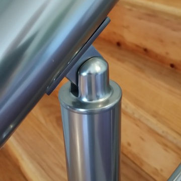 Interior ultra modern metalic railing