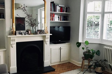 Inspiration for a modern living room remodel