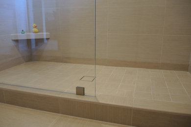 Bathroom - contemporary bathroom idea in San Francisco