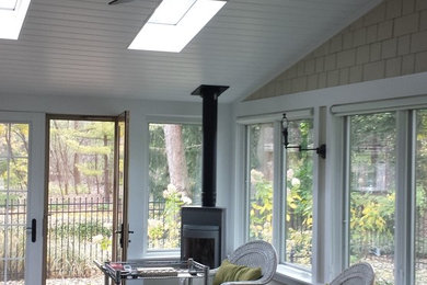 Sunroom - traditional sunroom idea in Chicago