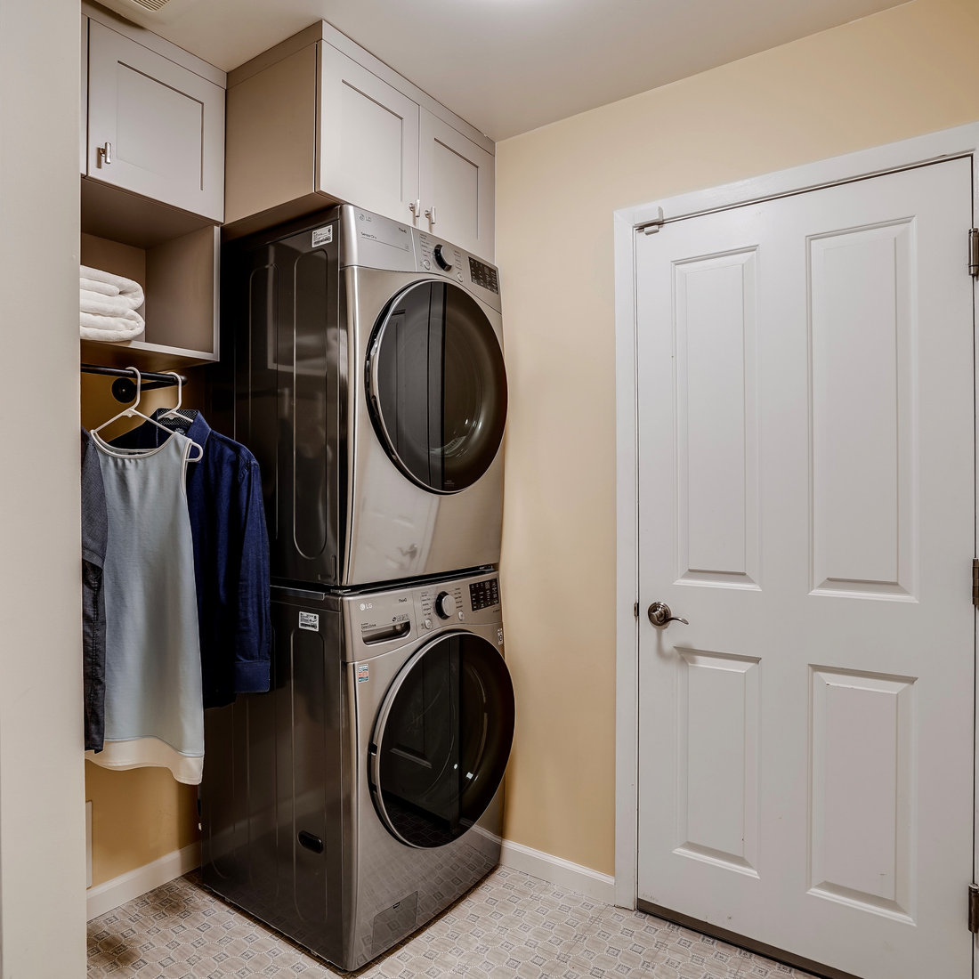 "Fun"ctional Laundry Room