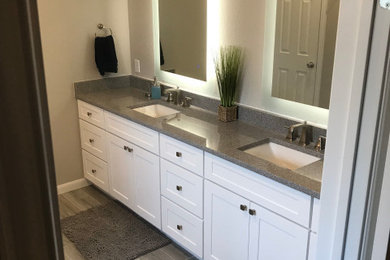 Bathroom - transitional bathroom idea