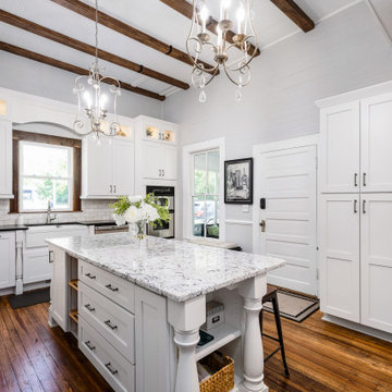 Modern Colonial Kitchen