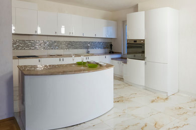 Inspiration for a modern kitchen remodel in Other
