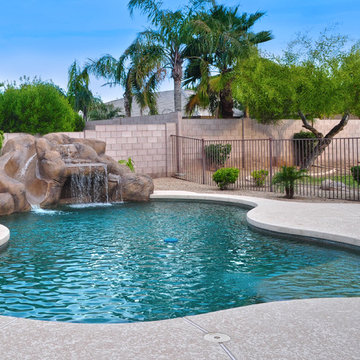 Residential Home - Spacious Southwest Family Home