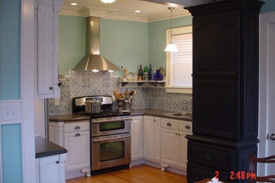 BLUE AND WHITE KITCHEN REMODEL