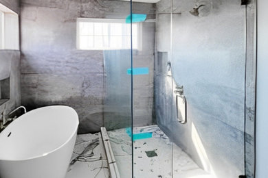 Example of a bathroom design in Chicago