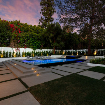 Tampa Ave, Tarzana