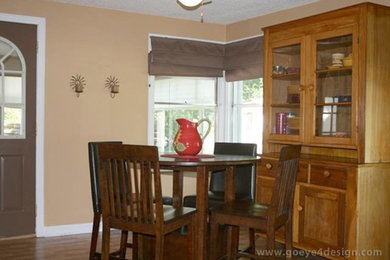 Example of a classic dining room design in Grand Rapids