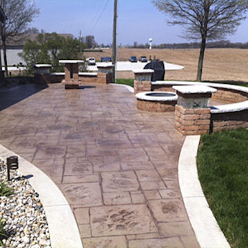 Decorative Concrete Patio with Hardscape Kits