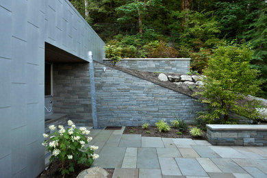 Inspiration for a contemporary landscaping in Seattle.