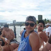 Oz Simelさんの写真