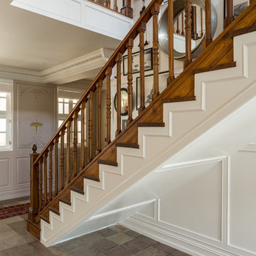 Kangana's Manali residence by Shabnam Gupta, Orange Lane