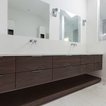 Mid Century meets Transitional in Clarendon Hills