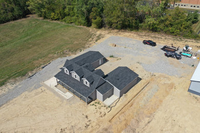 Cottage exterior home photo in Columbus