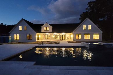 Farmhouse exterior home idea in Philadelphia