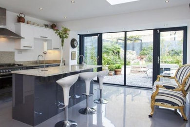 Inspiration for a contemporary kitchen remodel in Dublin