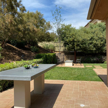 Pavers patio, Outdoor table, Fire Pit, Grass
