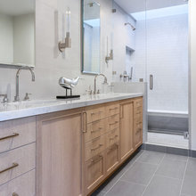 Beach house bathroom