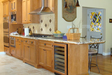 Elegant kitchen photo in San Francisco
