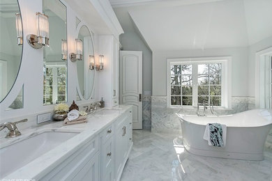 Design ideas for a transitional bathroom in Grand Rapids.