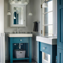 Upstairs Hall Bath Tonya
