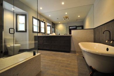Example of a mountain style bathroom design in Los Angeles