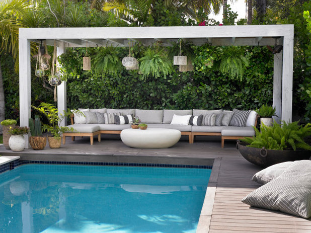 Beach Style Pool by DIDA Home