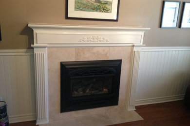 Example of a classic living room design in Toronto