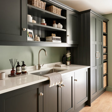 Tailored Two Tone Timeless Shaker KitchenU