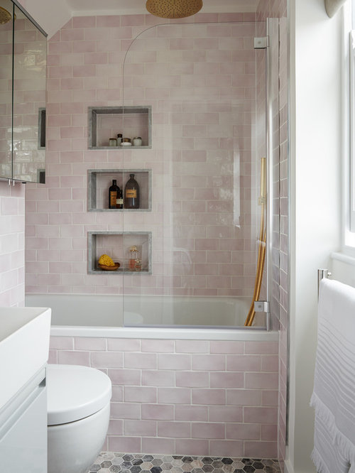 Badezimmer mit rosafarbenen Fliesen Ideen, Design & Bilder | Houzz