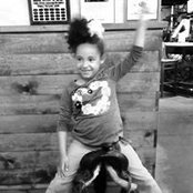 Jamie Collins's photo