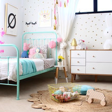 girls room