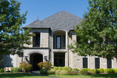 Inspiration for an exterior home remodel in Dallas