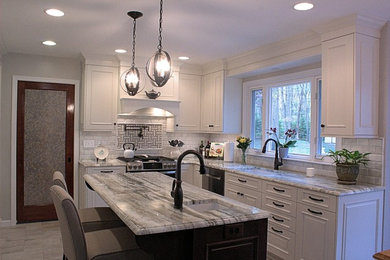 Kitchen - kitchen idea in Baltimore