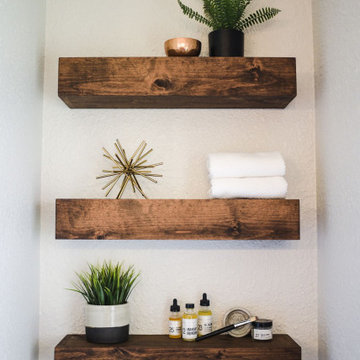 Black & White Vintage-Inspired Bathroom