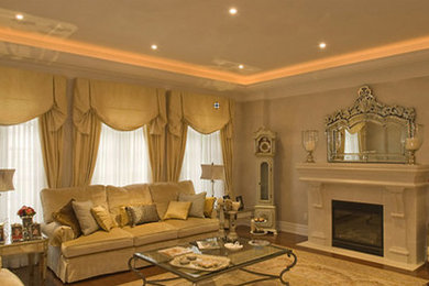 Elegant living room photo in Toronto