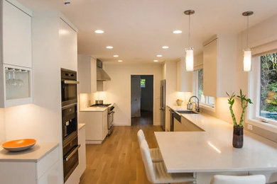 MID-CENTURY MODERN