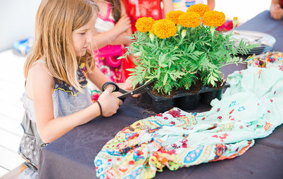 Un atelier fleuri pour une fête d'anniversaire colorée