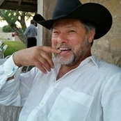 Barney Martinez's photo