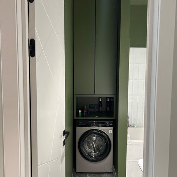 Built-In Green Laundry Cabinet in Bathroom Niche – Modern Apartment, Moscow