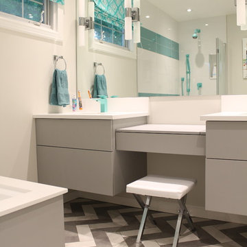 Dollard des Ormeaux Family Bathroom