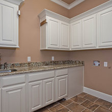 LAUNDRY/MUDROOM