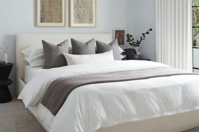 Bedroom photo in Los Angeles