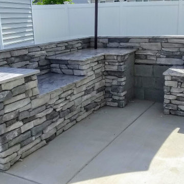 Grill Surrounds / Grill Islands / Outdoor Kitchens