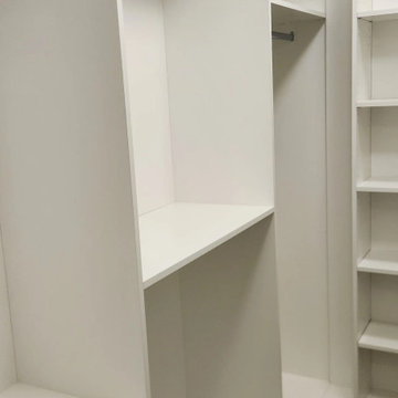 Ladera Walk-In Closet